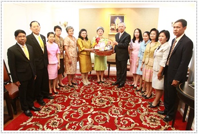 ﻿อธิบดีกรมบังคับคดีนำคณะผู้บริหารอวยพรปีใหม่ประธานศาลฎีกาและรองประธานศาลฎีกา